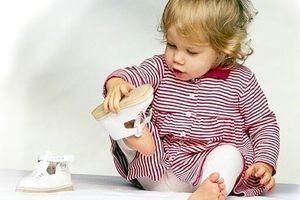 Дитяче ортопедичне взуття з перших кроків: Як вибрати?