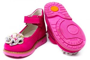 Как правильно выбрать детскую ортопедическую обувь