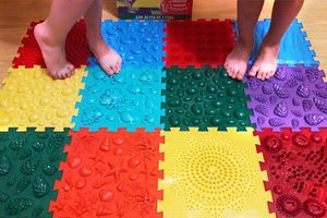 Ортопедичні килимки для дітей як вибрати