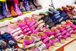 Как не ошибиться в выборе магазина ортопедической обуви для детей?
