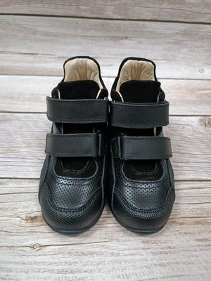 Кросівки високі чорні з перфорацією Woopy, 22