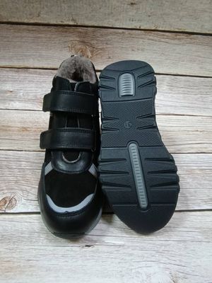 Черные зимние ботинки Minno Kids со светоотражающими полосками, 26