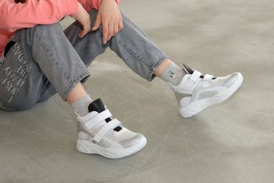 Кросівки високі біло-сріблясті Woopy, 26